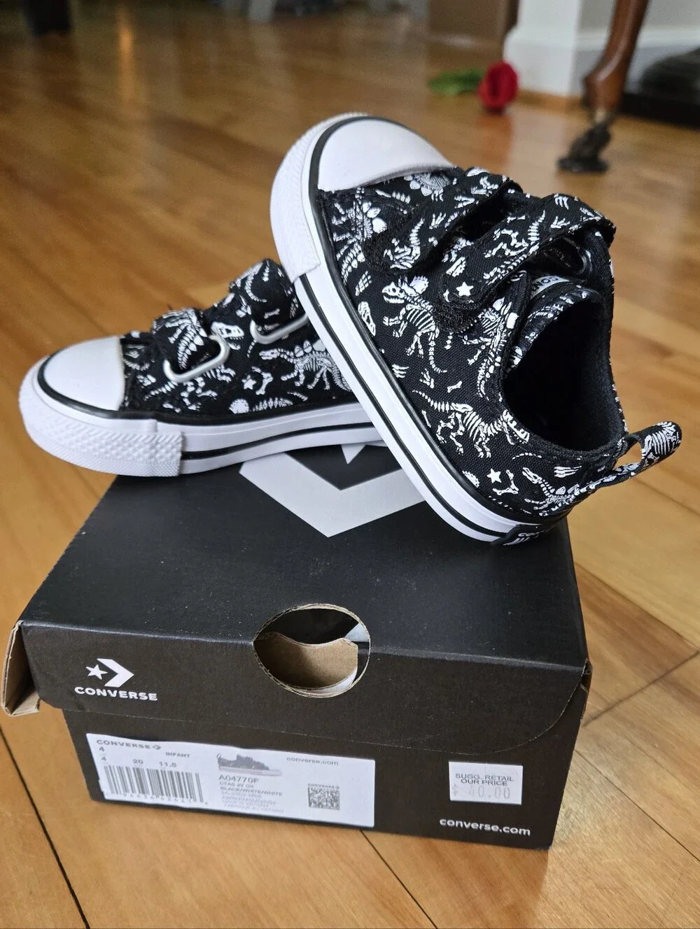 NWT- Size 4-Converse Kids Black & White Dinosaur Print Velcro Low Top Sneakers